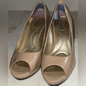 Bandolino Nude Peep Toe Heels